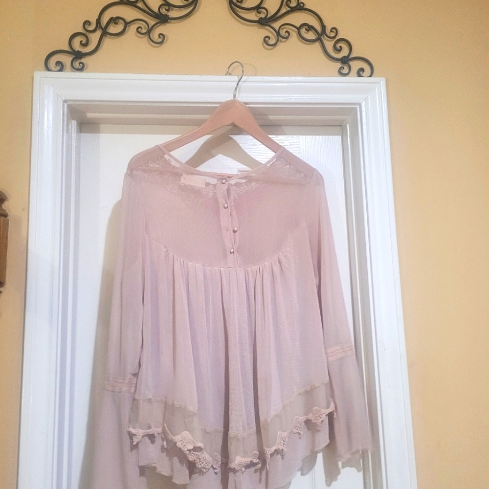 Ladies blouse - Picture 3 of 3